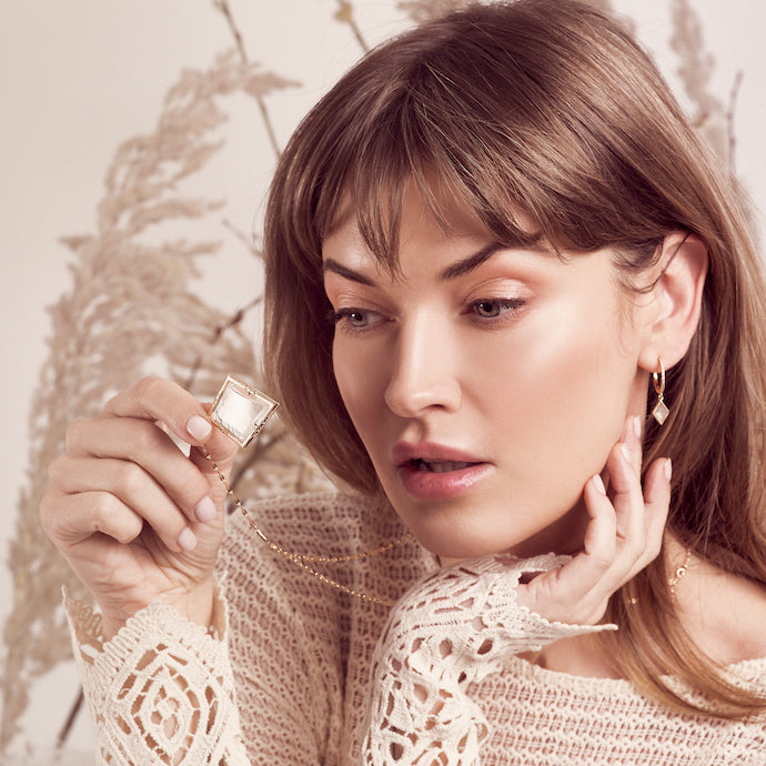 Jeziree Lariat - Magnifier Pendant Necklace